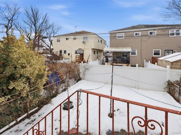 25552 148th Drive, Rosedale NY 11422