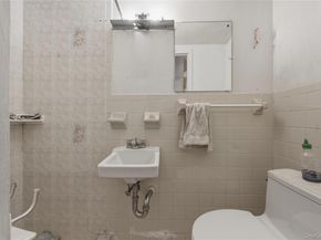 25552 148th Drive, Rosedale NY 11422