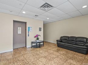 7133 162nd Street 4B, Fresh Meadows NY 11365