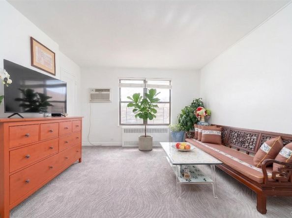 19637 69th Avenue 2F, Fresh Meadows NY 11365