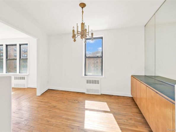 58-03 Calloway Street 5E, Corona NY 11368