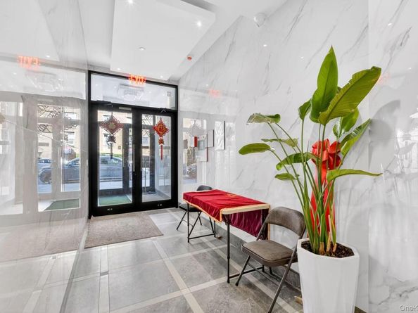 143-16 41st Ave 4E, Flushing NY 11355