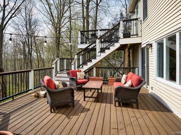8 Debbie Lane, Cross River NY 10518
