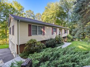 8 Debbie Lane, Cross River NY 10518