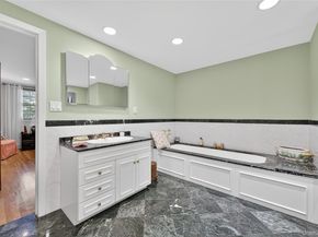 61 Weir Lane, Locust Valley NY 11560