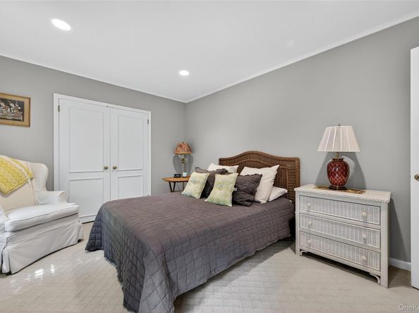 61 Weir Lane, Locust Valley NY 11560