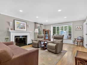 61 Weir Lane, Locust Valley NY 11560