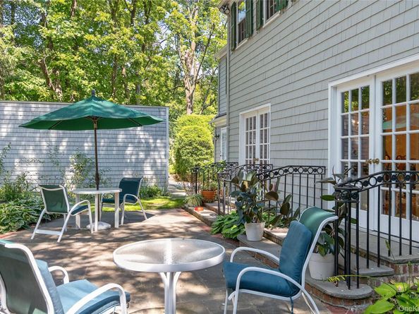 61 Weir Lane, Locust Valley NY 11560