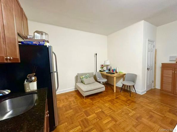 155-17 Sanford Avenue 2F, Hillcrest (Queens) NY 11355