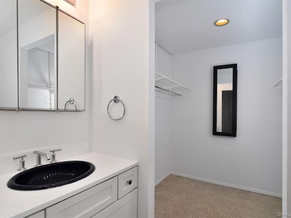 31 Westwood Close, Irvington NY 10533