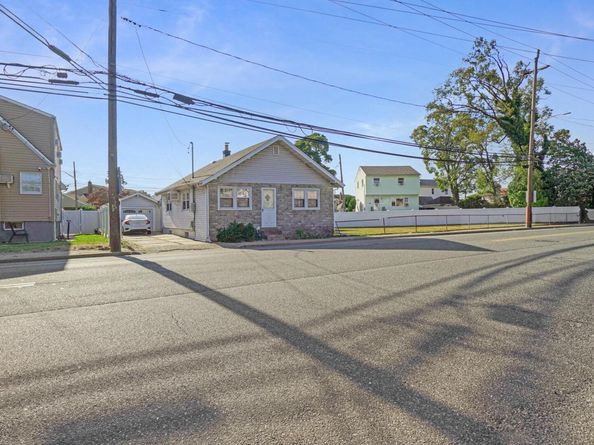 616 Meachem Avenue, Elmont NY 11003