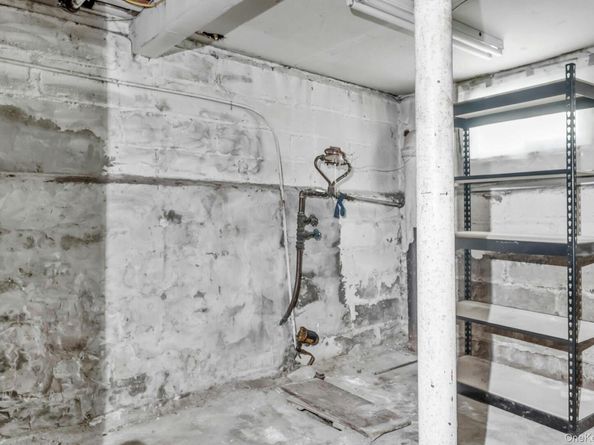 6915 69th Place, Glendale NY 11385