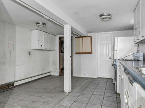 6915 69th Place, Glendale NY 11385
