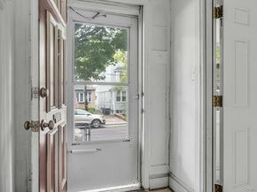 6915 69th Place, Glendale NY 11385