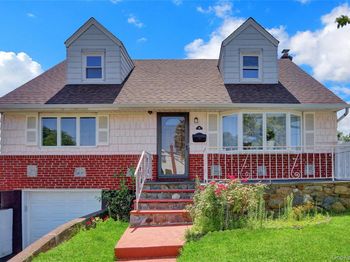 20 Mineola Avenue