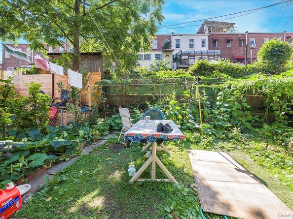 4634 Carpenter Avenue, Bronx NY 10470