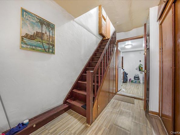 4634 Carpenter Avenue, Bronx NY 10470