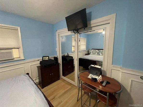 806 Center Drive, North Baldwin NY 11510