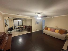 806 Center Drive, North Baldwin NY 11510