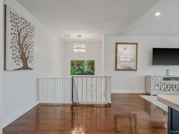 16A Murdock Road, East Rockaway NY 11518