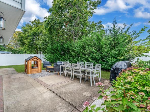 16A Murdock Road, East Rockaway NY 11518