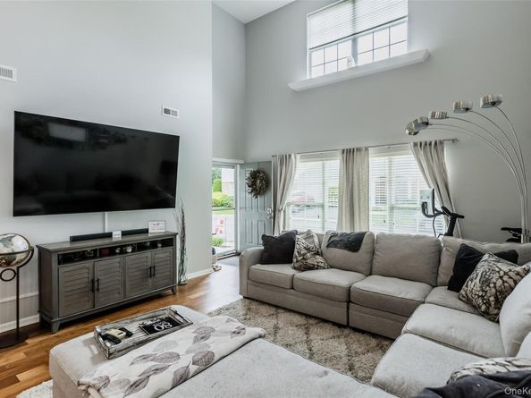 9 Casey Lane, Middle Island NY 11953