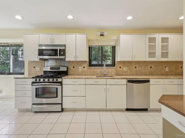 103 Gail Drive, New Rochelle NY 10805