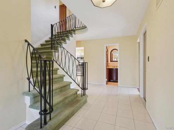 103 Gail Drive, New Rochelle NY 10805