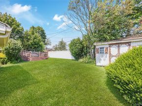 9 Cheryl Lane N, Farmingdale NY 11735