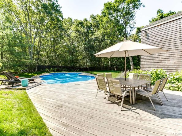1206 Middle Line Highway, Sag Harbor NY 11963
