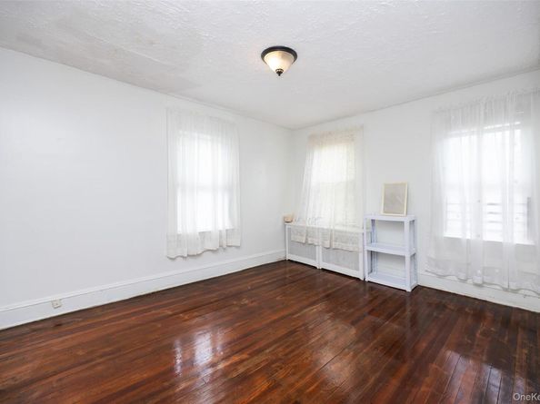 195-12 McLaughlin Avenue, Holliswood NY 11423