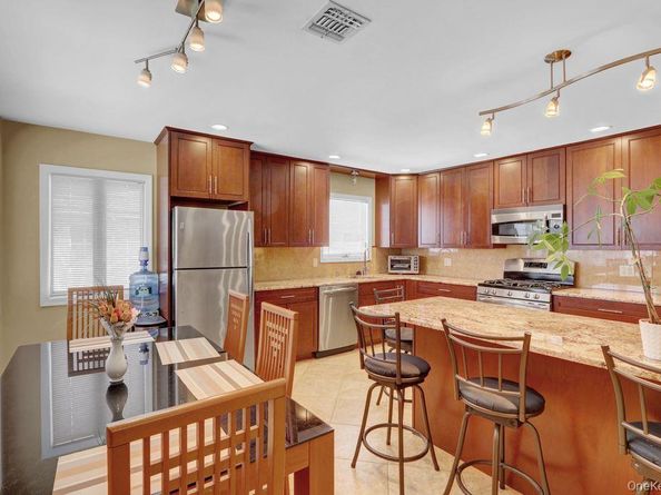 497 Nassau Avenue, Freeport NY 11520