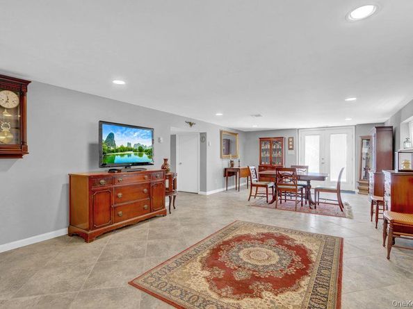 497 Nassau Avenue, Freeport NY 11520