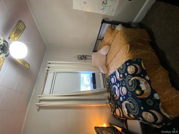 939 College Place, College Point NY 11356