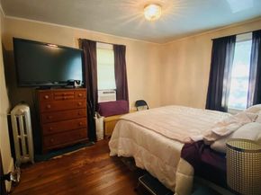 939 College Place, College Point NY 11356