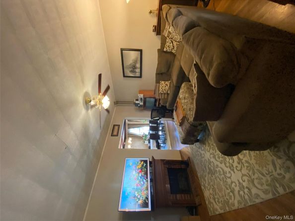 939 College Place, College Point NY 11356