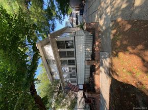 939 College Place, College Point NY 11356