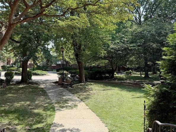 15020 71 Avenue 3E, Flushing NY 11367