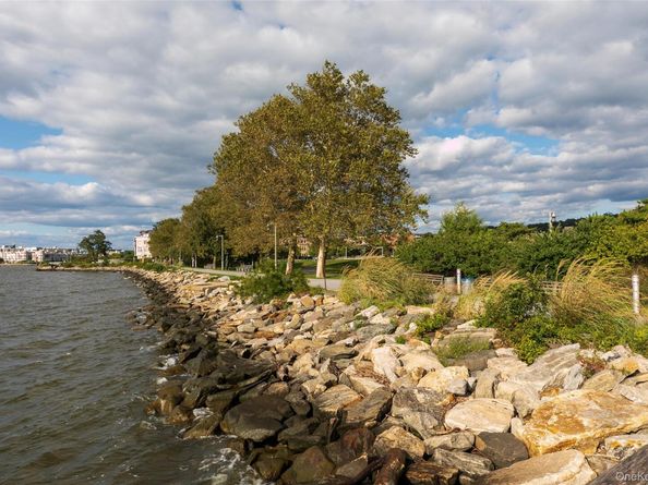 1 Pleasant Street, Sleepy Hollow NY 10591