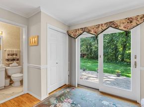 1 Damaris Court, Bayport NY 11705