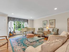 1 Damaris Court, Bayport NY 11705