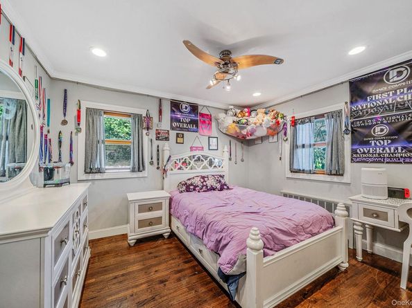 7 Rosella Court, West Babylon NY 11704