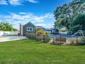 7 Rosella Court, West Babylon NY 11704
