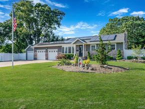 7 Rosella Court, West Babylon NY 11704