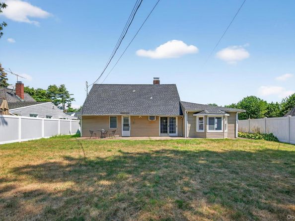 52 April Lane, Hicksville NY 11801