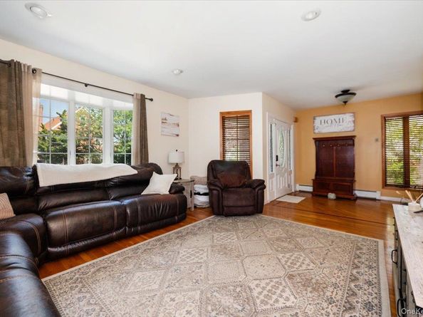 3218 Glennon Place, Bronx NY 10465