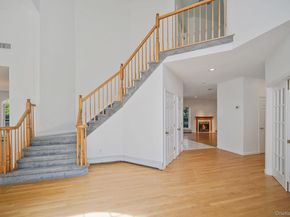 11 Cobbler Lane, East Setauket NY 11733