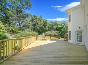 11 Cobbler Lane, East Setauket NY 11733