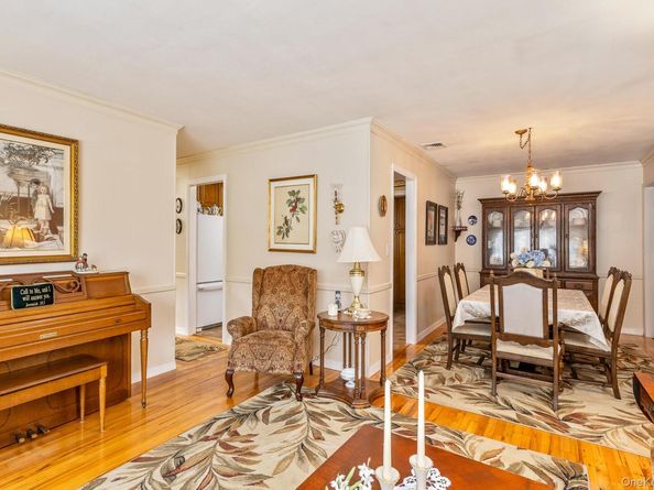295 5th Street, Saint James NY 11780