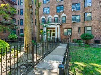 88-10 34Th Avenue
